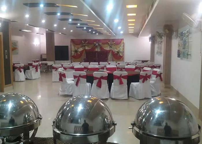 Hotel Raj Sheronz