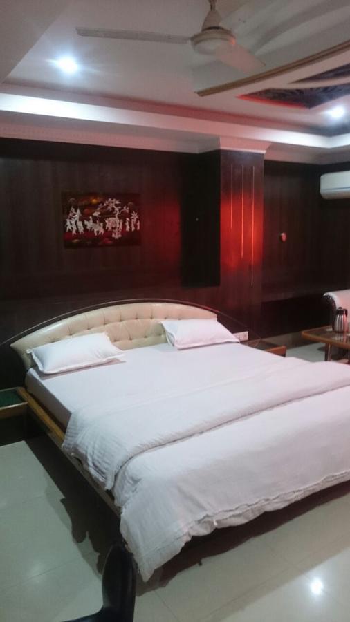Raj Sheronz Hotel Ganganagar